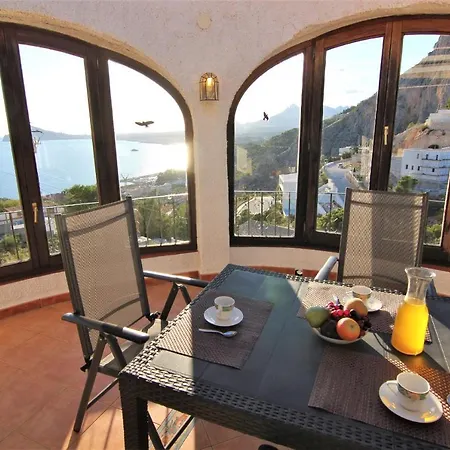 Villavalley كاليبي